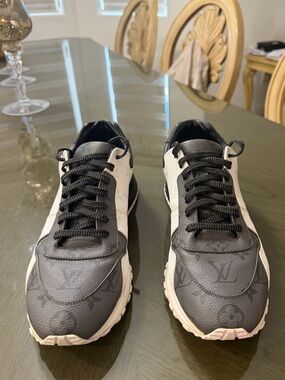 Original Louis Vuitton Black and White Monogram Runner Sneakers